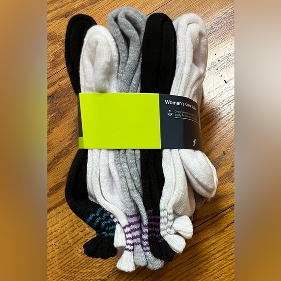 NWT Tek Gear Crew Socks - Picture 2 of 2